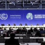 中国特使怒怼美国记者(美记者要求中国特使用英文回答遭怼)