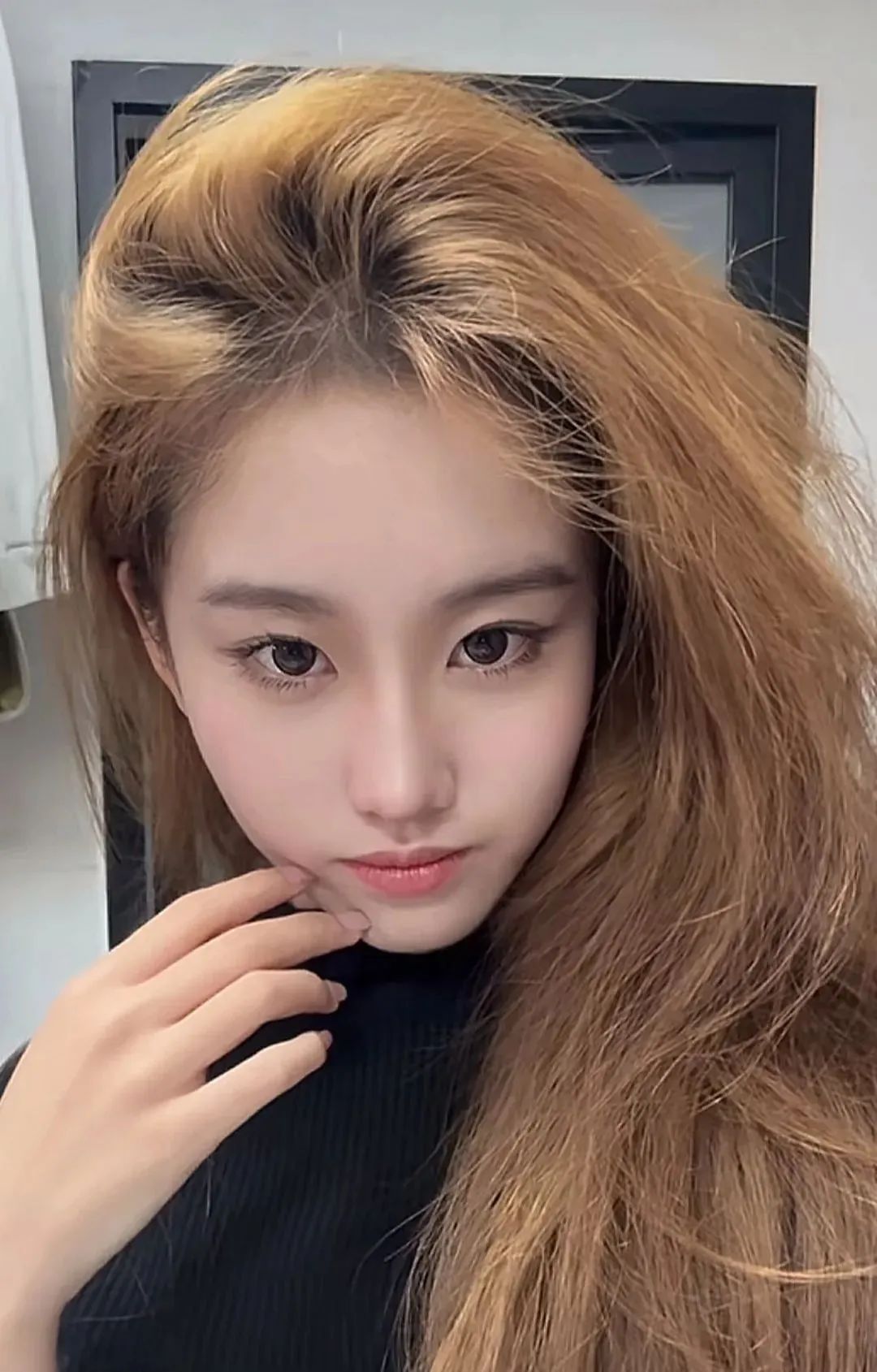 刘亦菲影子爆红,女大学生广告邀约接踵而至