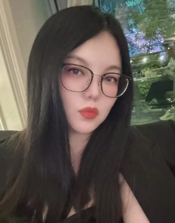 李湘近况曝光，48岁看起来只有28岁