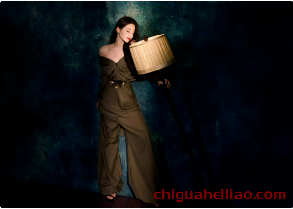 迪丽热巴高定造型受质疑,颜值挽救形象