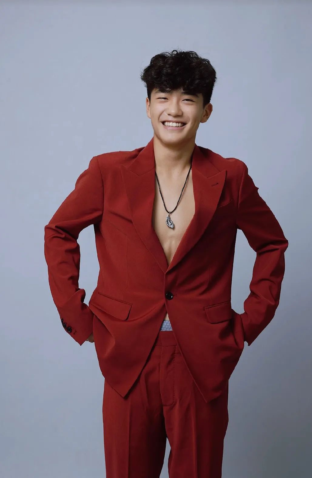 曹格女儿颜值逆袭，14岁甜妹变御姐