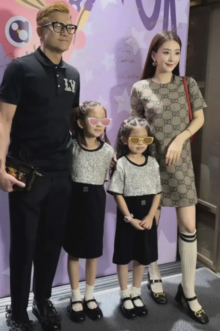 郭富城59岁庆生，方媛裙装惊艳亮相